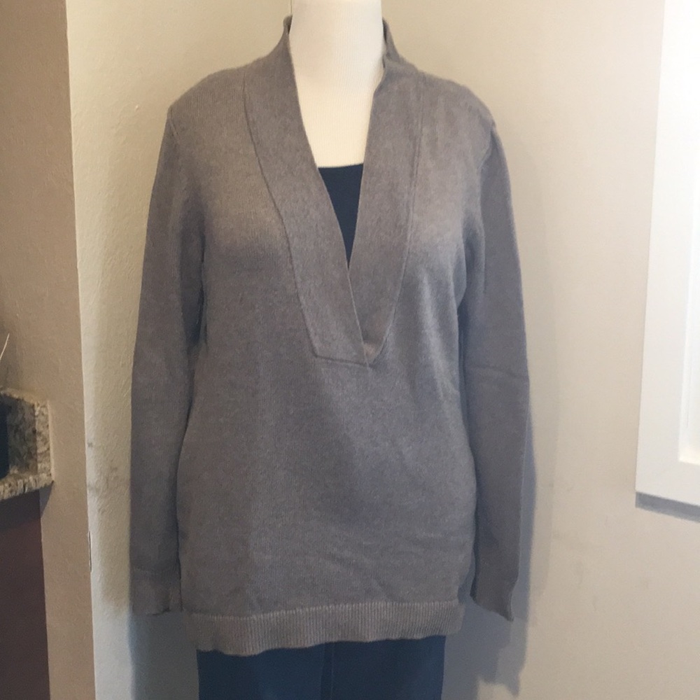 Banana Republic tunic length sweater